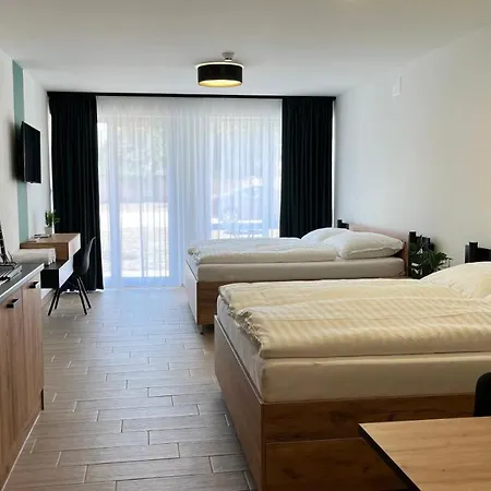 Rezidex Apartmanhaz Lägenhetshotell Szeged