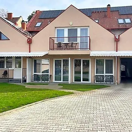 Rezidex Apartmanhaz شقة فندقية
