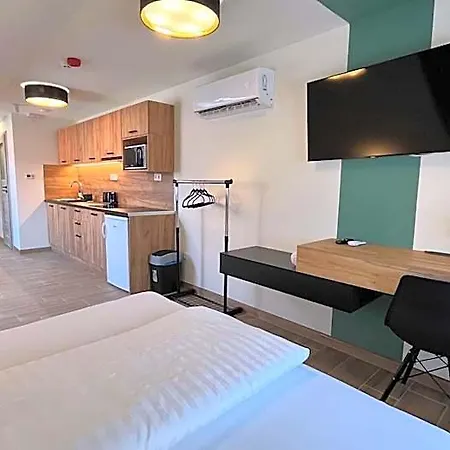 شقة فندقية Rezidex Apartmanhaz