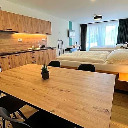 شقة فندقية Rezidex Apartmanhaz 3*