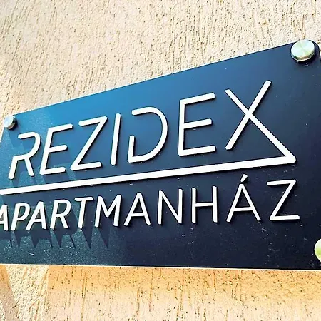 Rezidex Apartmanhaz شقة فندقية سيغيد