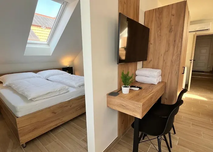Lägenhetshotell Rezidex Apartmanhaz Szeged